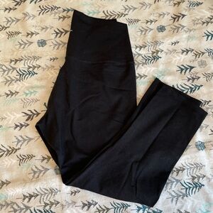 Zyia Black Crop Leggings